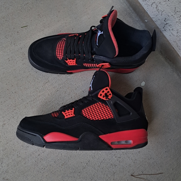 Jordan 4 Red Thunder size 12 Mens Trendy Sneakers - Picture 3 of 5